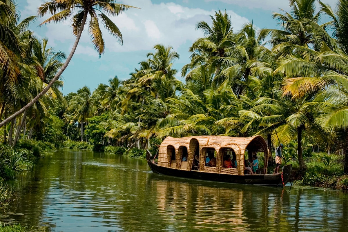 Premium Kerala Luxury Tour - Customizable Package
